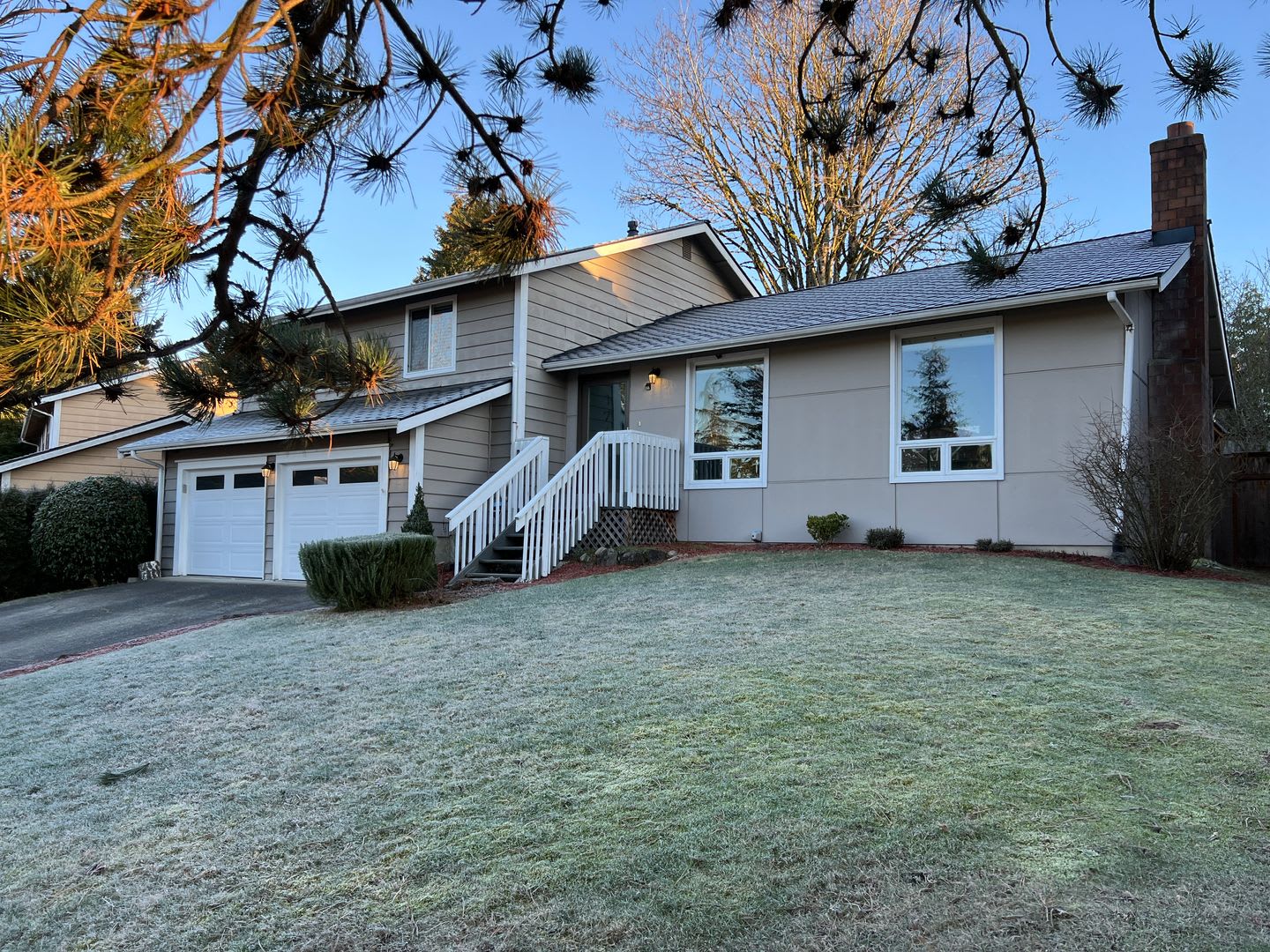 3 Bedroom 2.5 Bath in Desirable Renton Fairwood Greens – photo 3