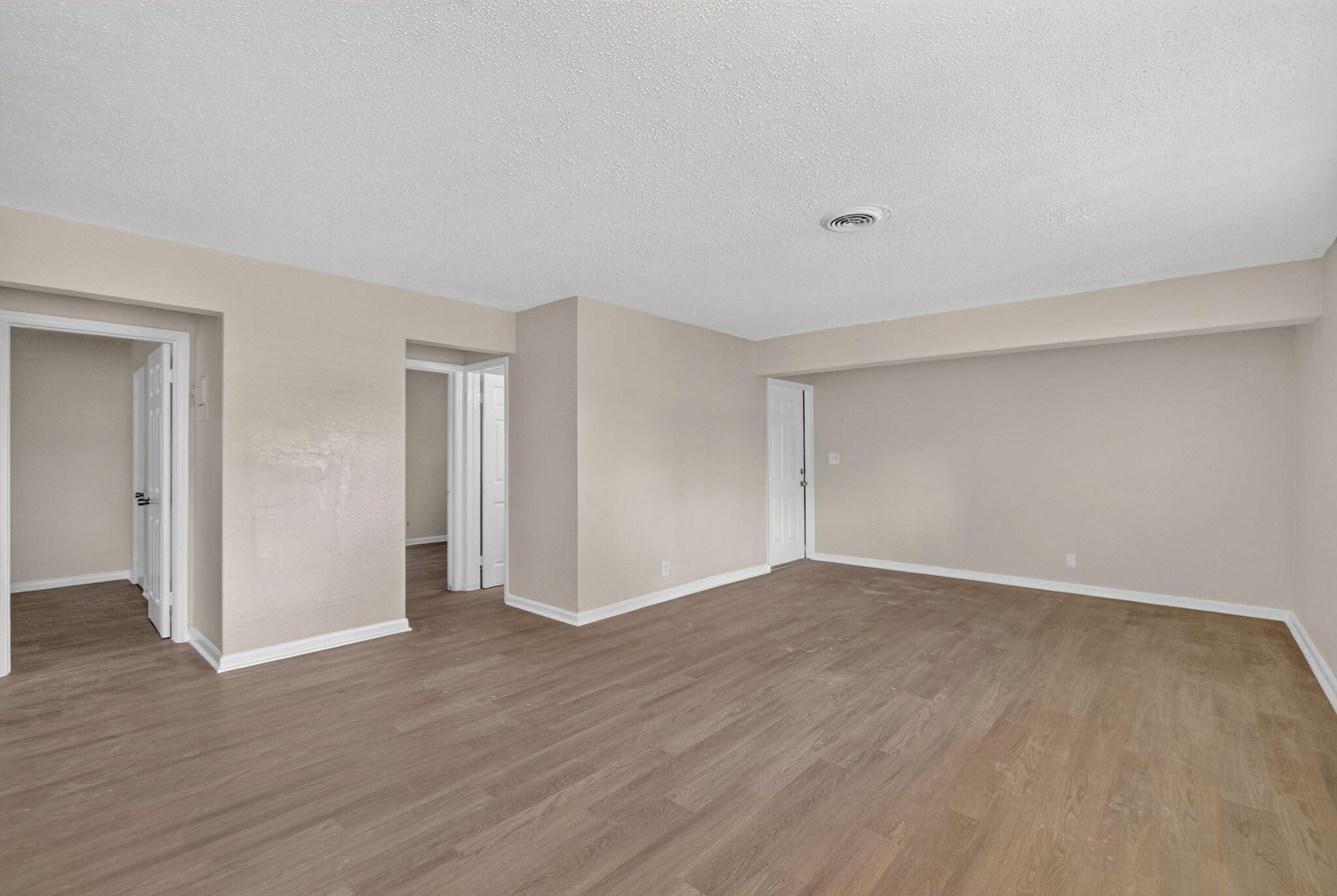 2961 Northeast 7th Avenue – photo 5