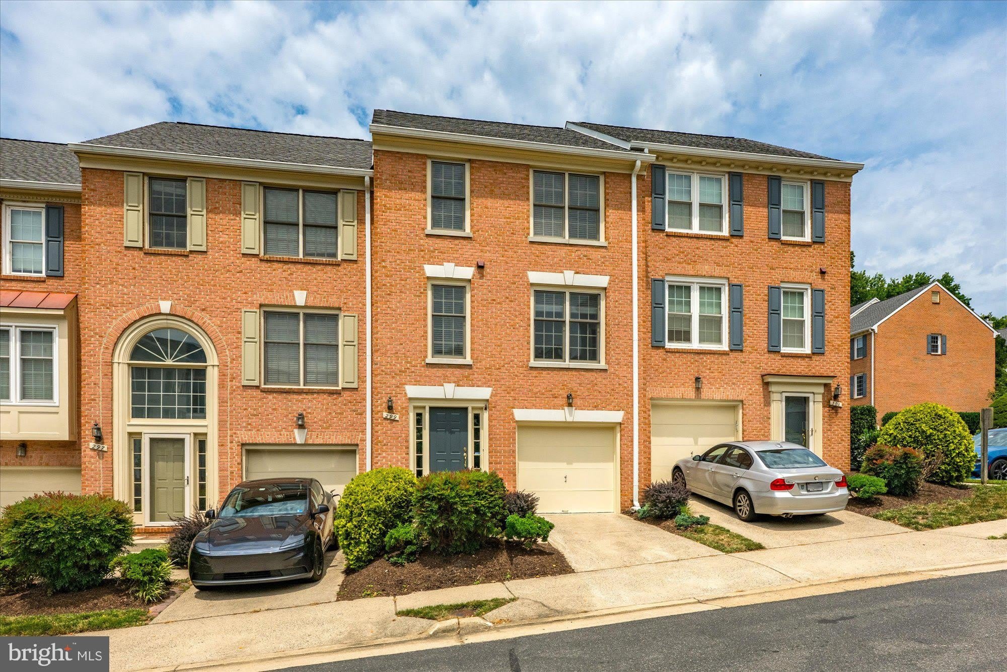 299 S PICKETT Street – photo 1