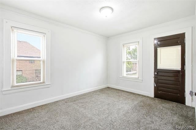 17214 Roselawn Street – photo 1