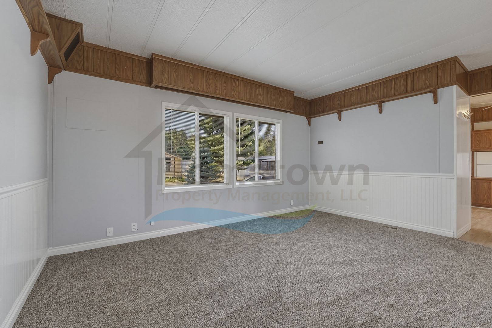 2 Bedroom 2 Bathroom Home with Off Street Parking Available in Sagle! – photo 4