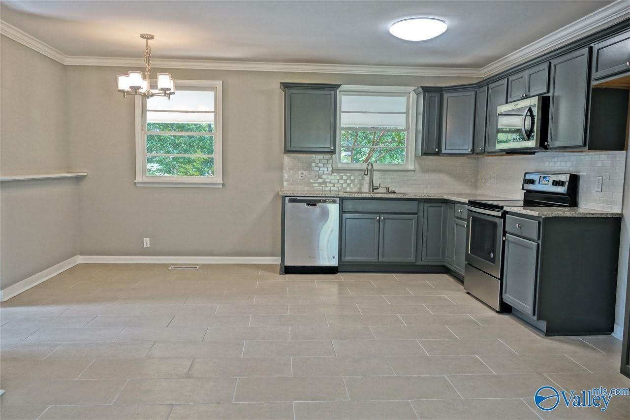 5300 Whitesburg Drive – photo 5