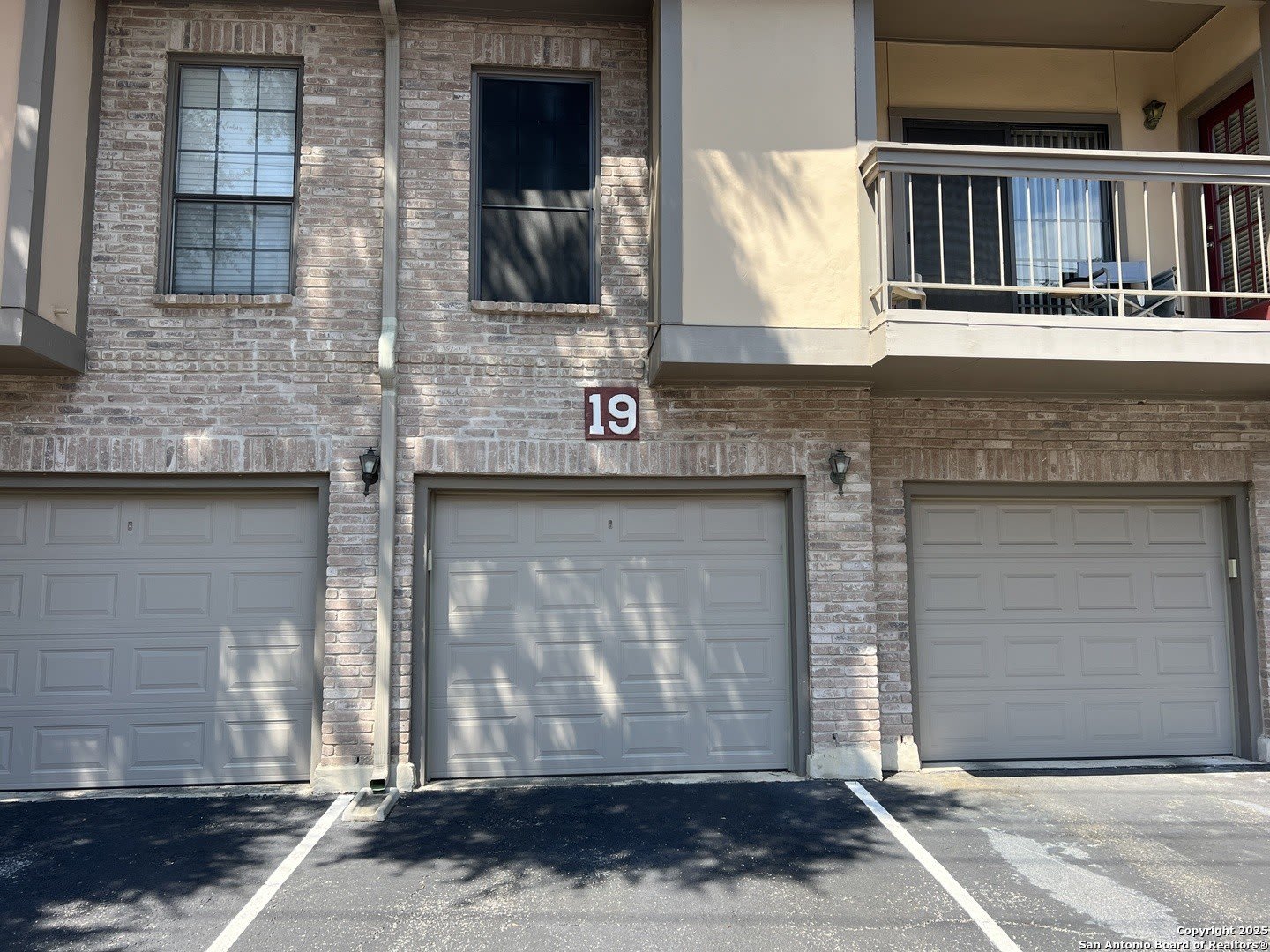 11839 Parliament Dr – photo 3