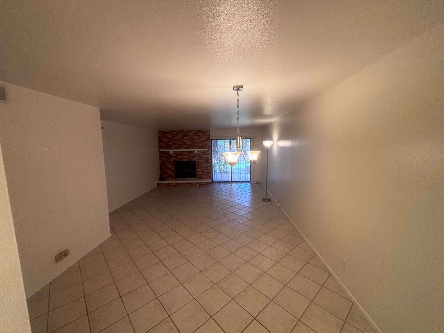 Unfurnished 1 Year Long Term Rental – photo 4