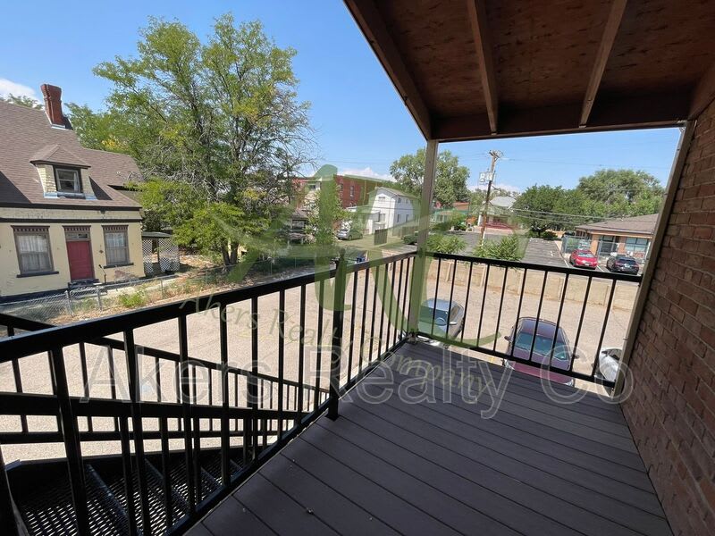 411 W 11Th St – photo 4