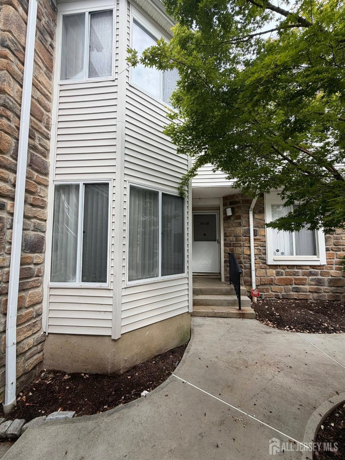 1034 Schmidt Lane – photo 2