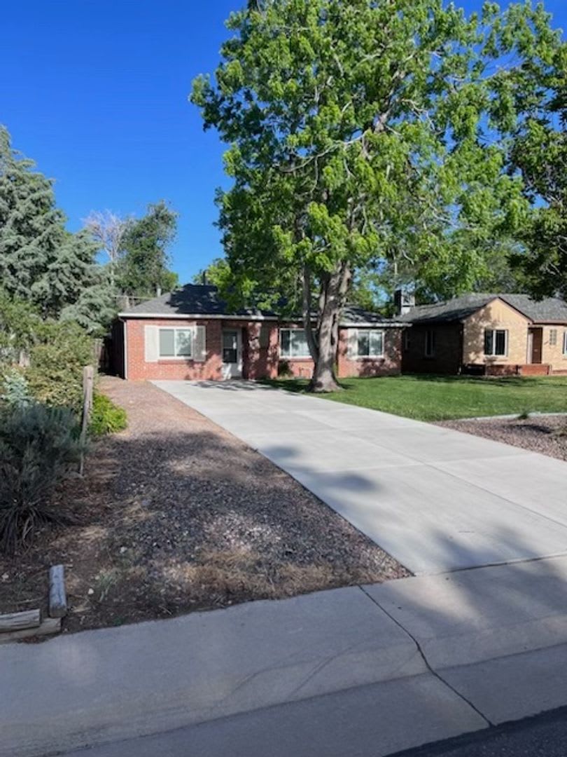 North Park Hill 3 Bedroom/2 Bath – photo 3