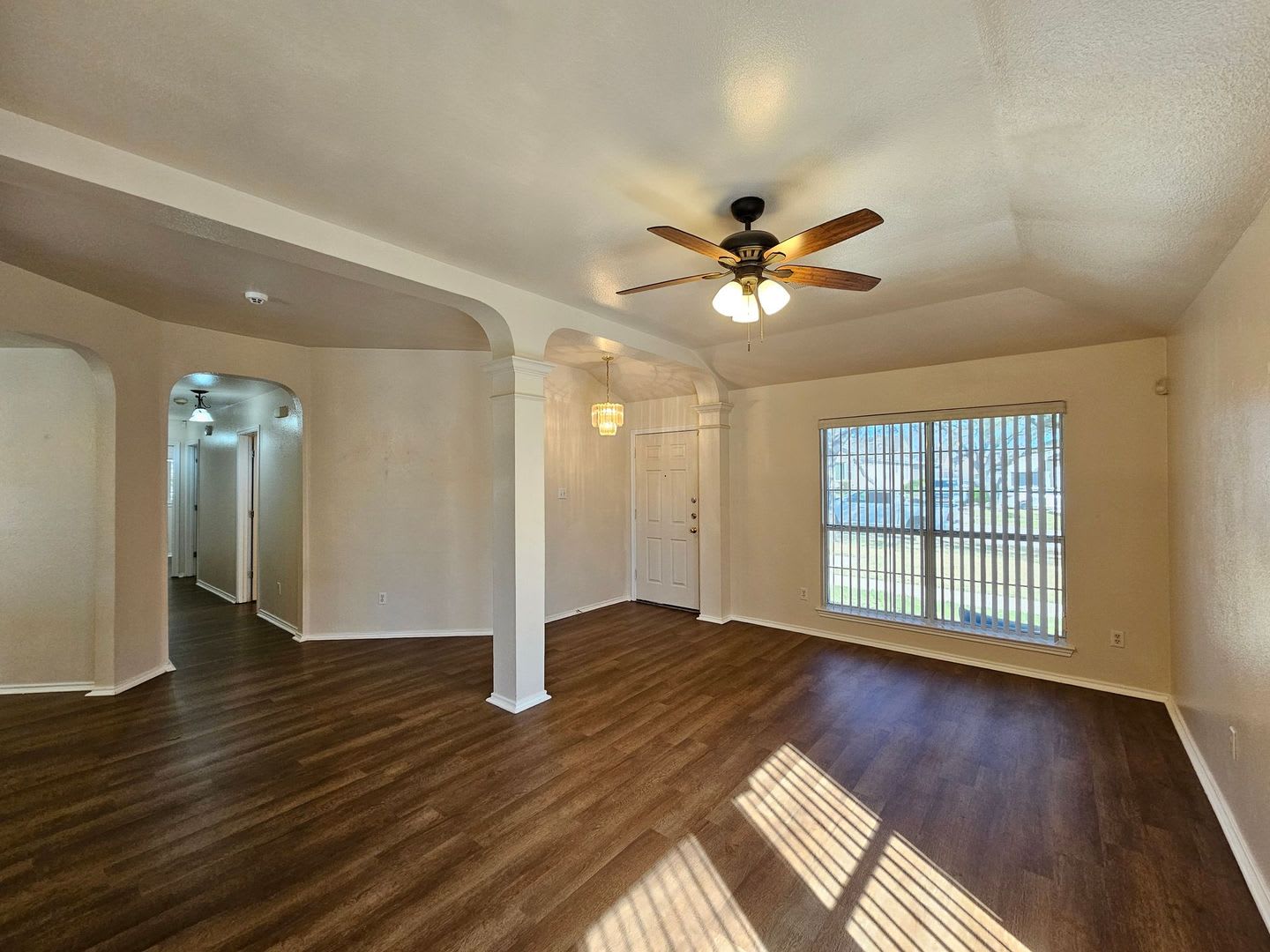 INGROUND POOL & READY FOR IMMEDIATE MOVE-IN! – photo 3