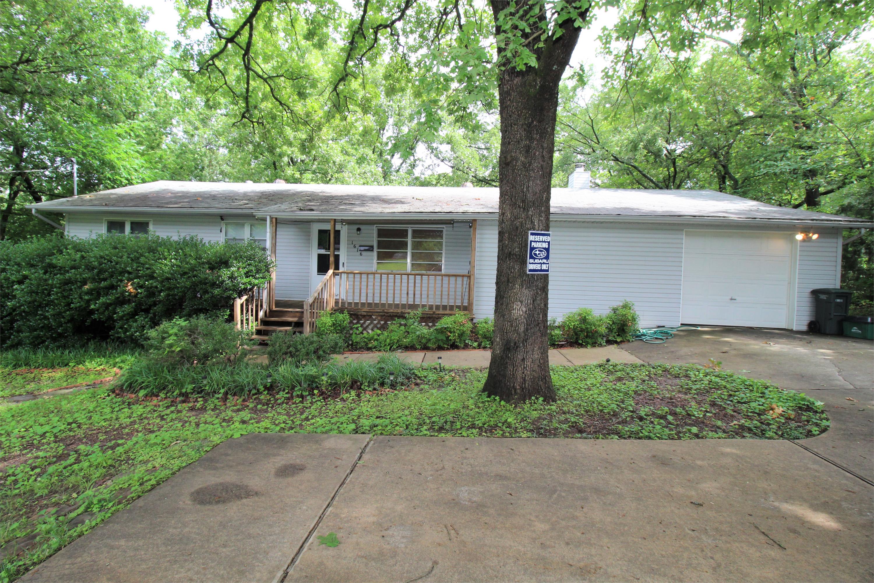 1616 West Wedington Drive – photo 1