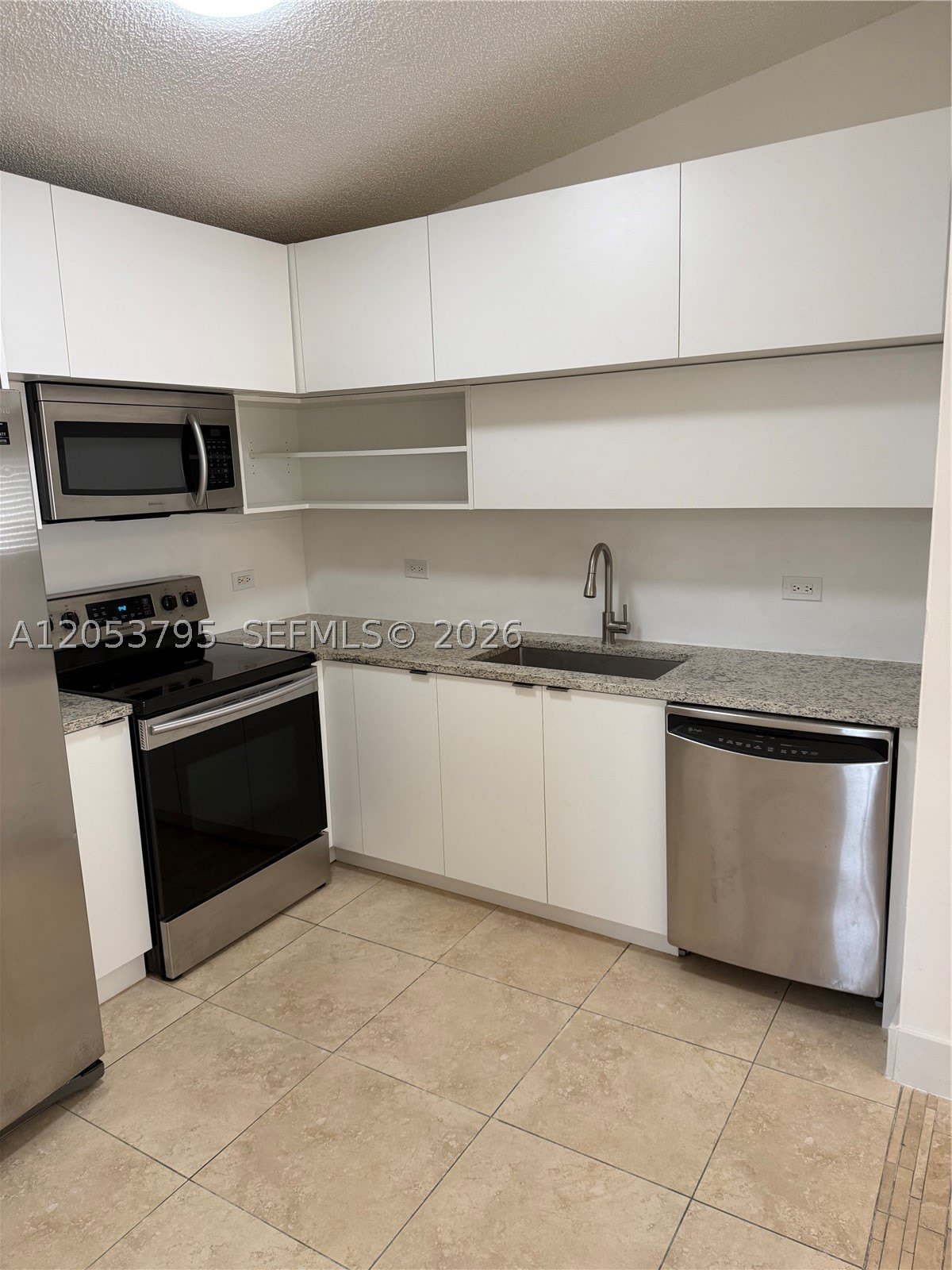 3600 N 56Th Ave – photo 1