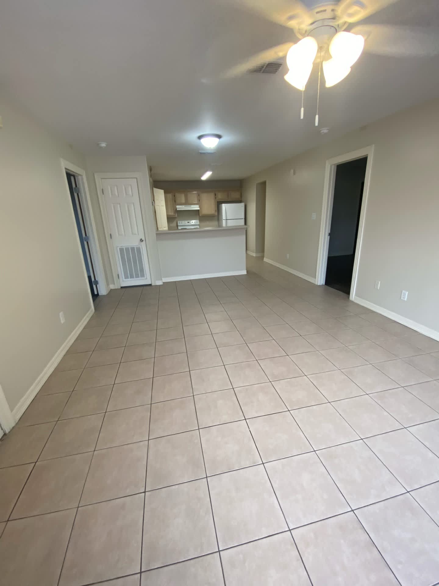 301 East Camellia Avenue – photo 2