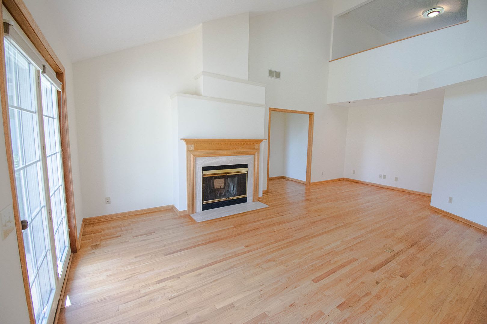 Beautiful Townhome in an Established Neighborhood – photo 5