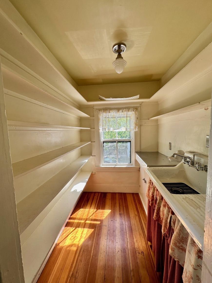 984 Chestnut – photo 3