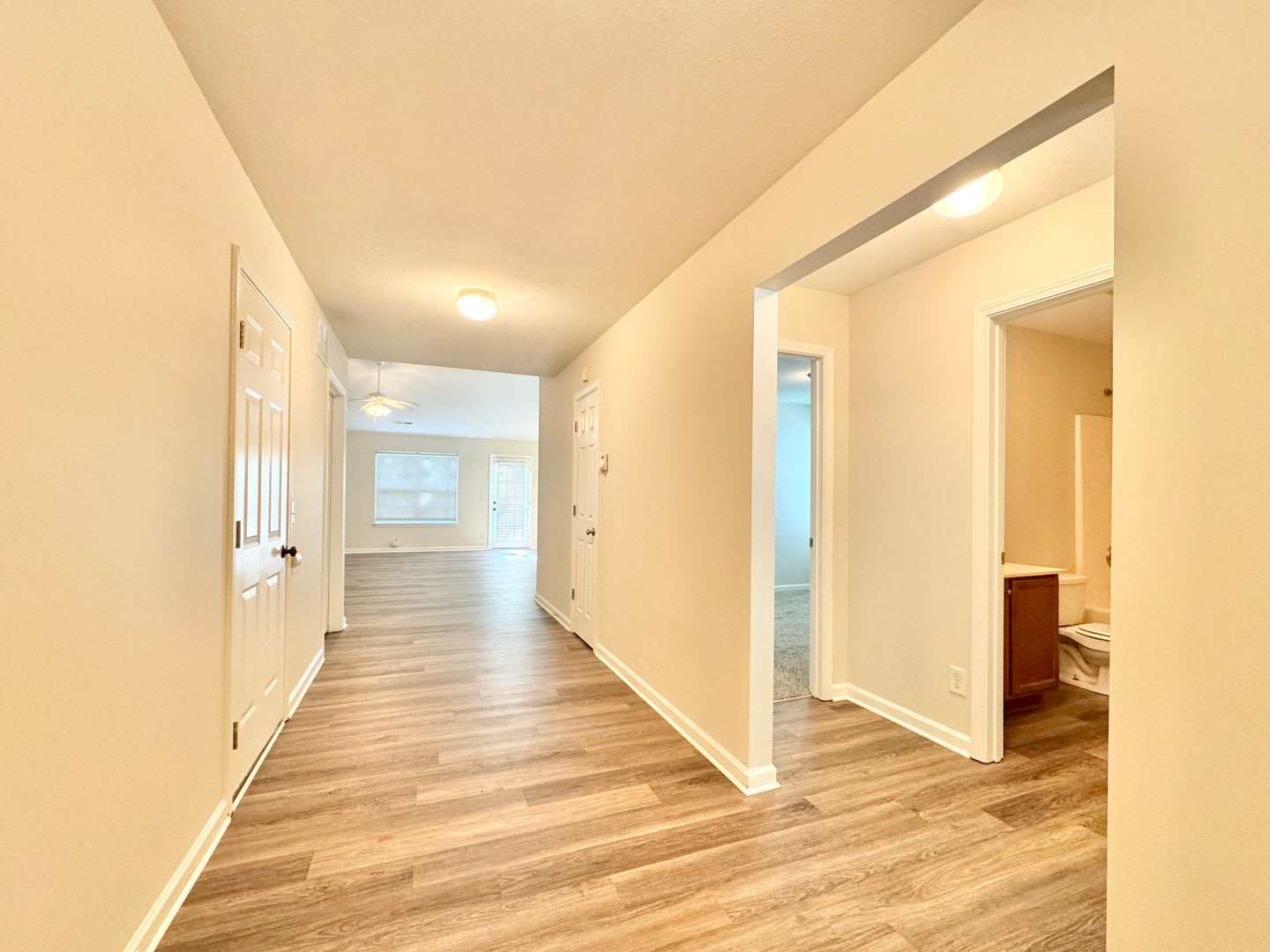 Open concept 3 or 4 BR in Manchester Subdivision – photo 2