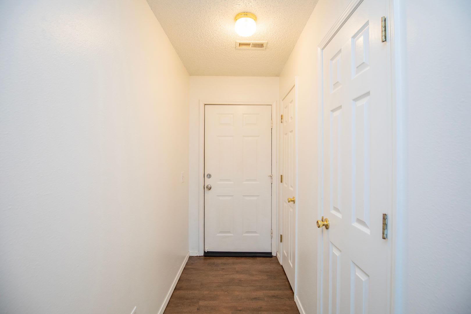 ***2509 Parkcrest*** – photo 2