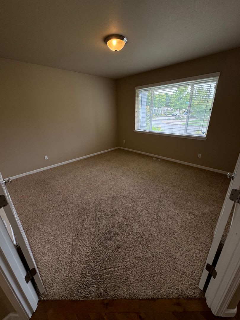 7644 Kodiak Avenue NE – photo 4