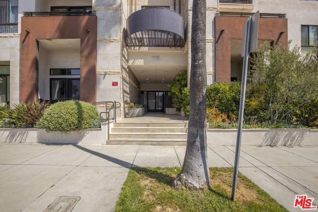 118 S Kenwood St – photo 3