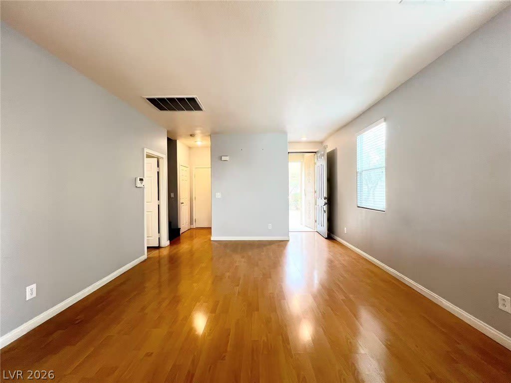 574 Redruth Drive – photo 5
