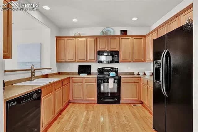 7070 Red Sand Grove – photo 1
