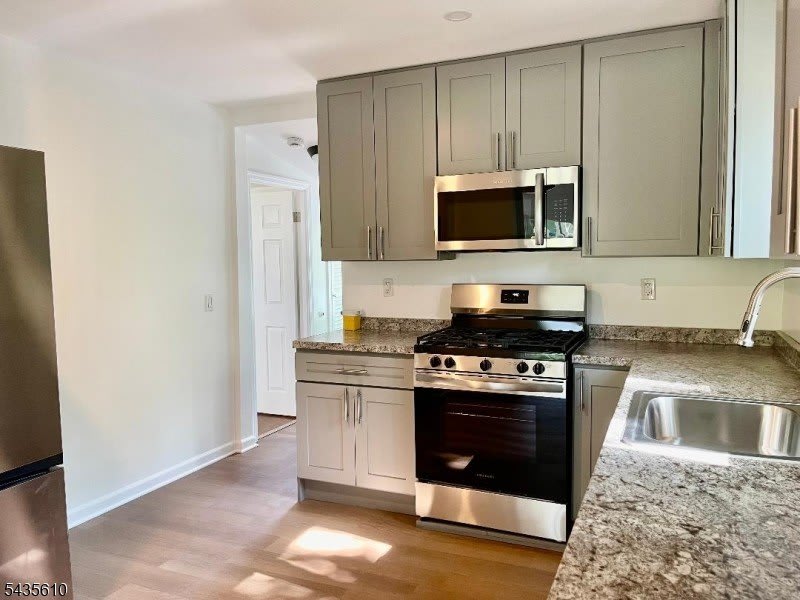 355 Elm St – photo 4