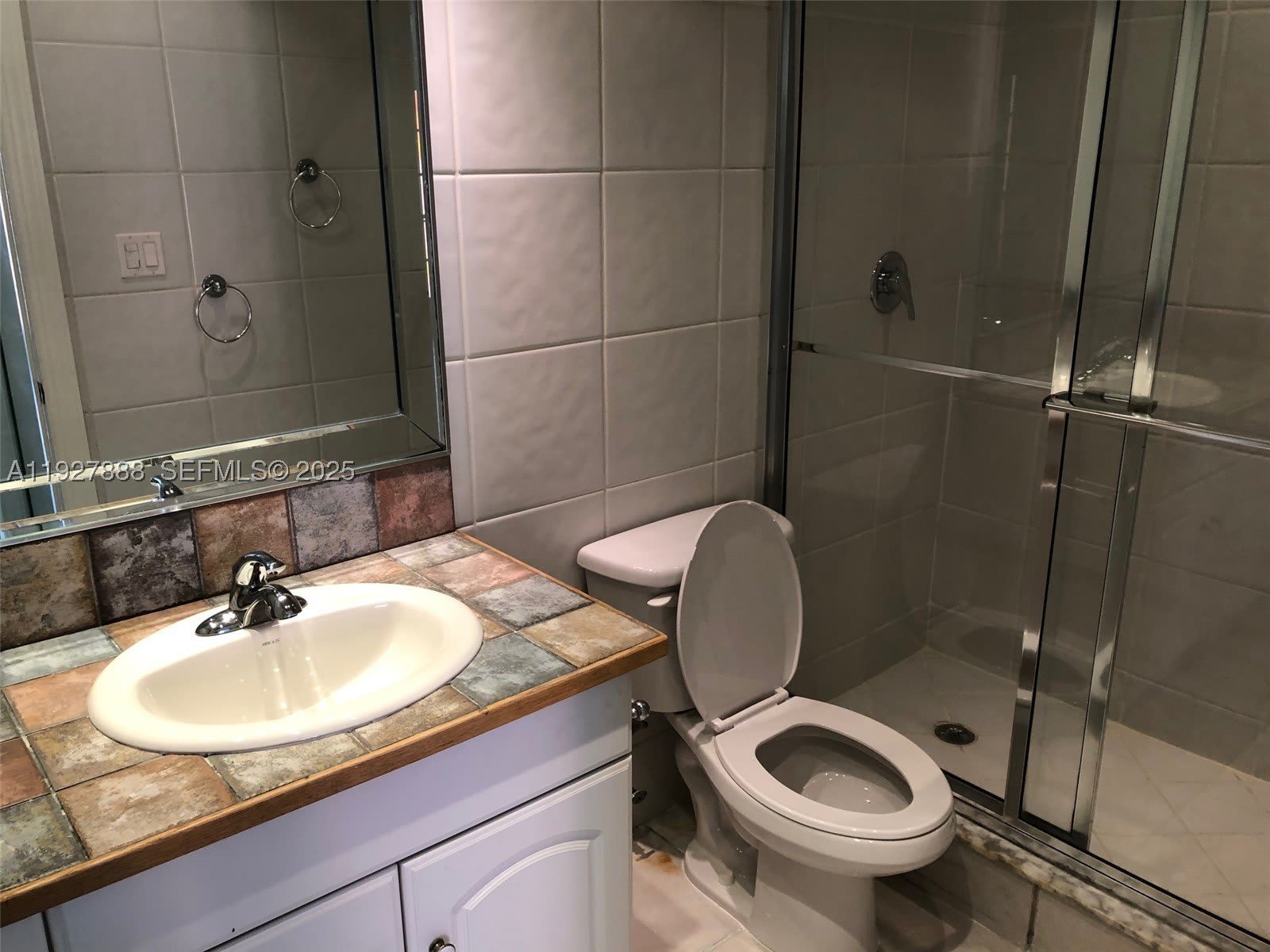 10744 N Kendall Dr – photo 4