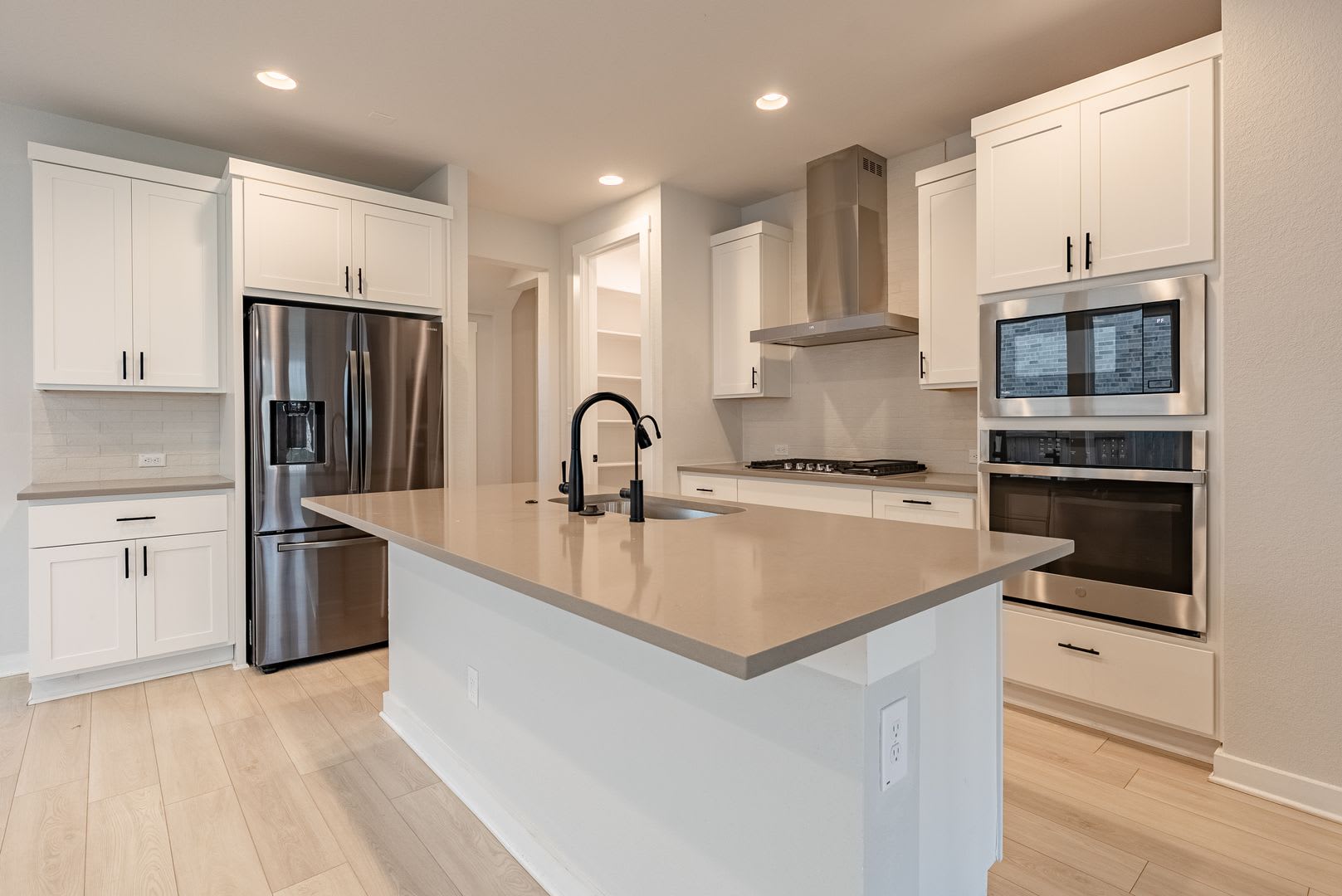 Spacious Buda Beauty Offering Open Concept Living And Flexible Space For Every Lifestyle – photo 5