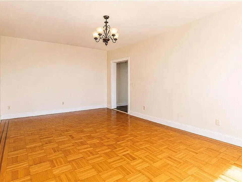 1289 E 19th St – photo 5