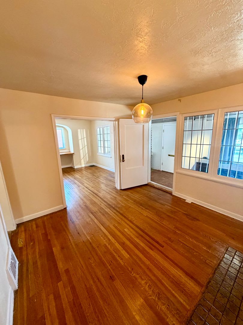 Bungalow Office 2 Bedroom 2 Bath – photo 4