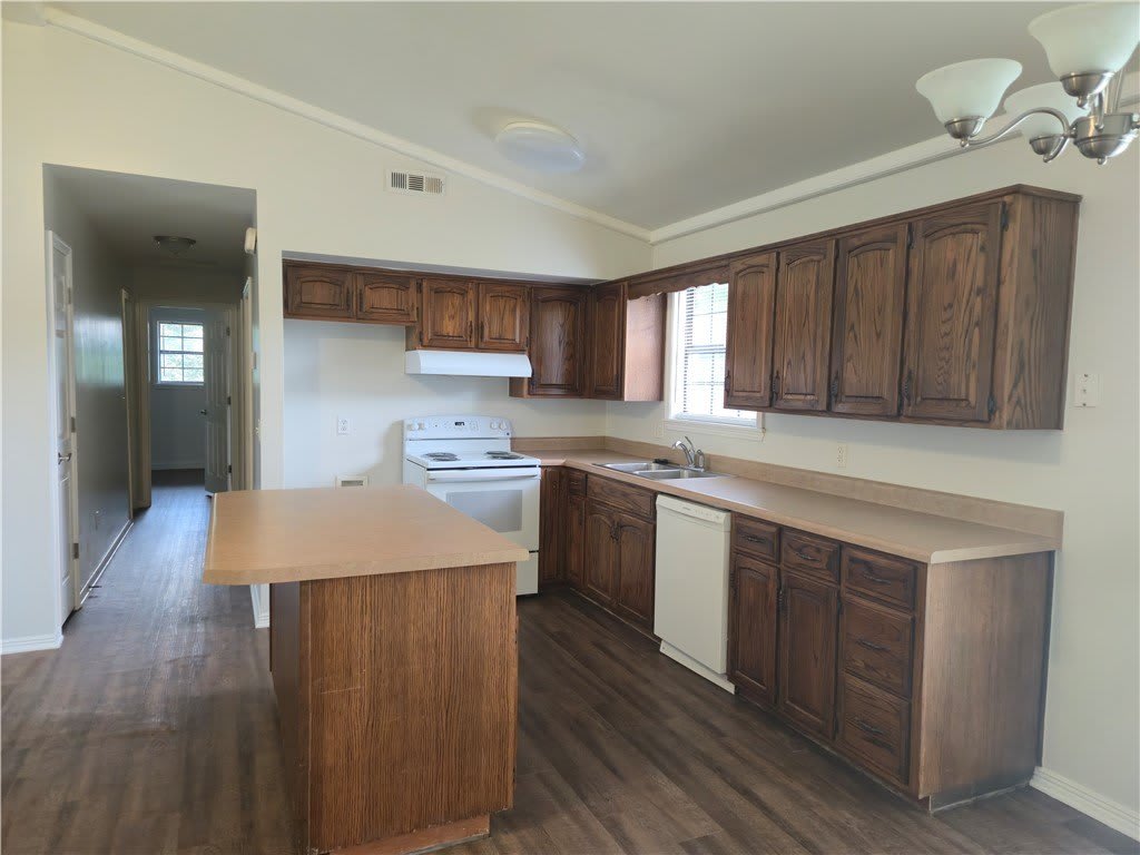 215 S Carl Street – photo 4
