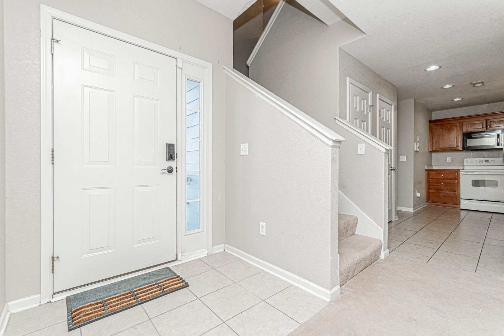 Please View 3D Virtual Walk-Through Before Scheduling a Showing – photo 4