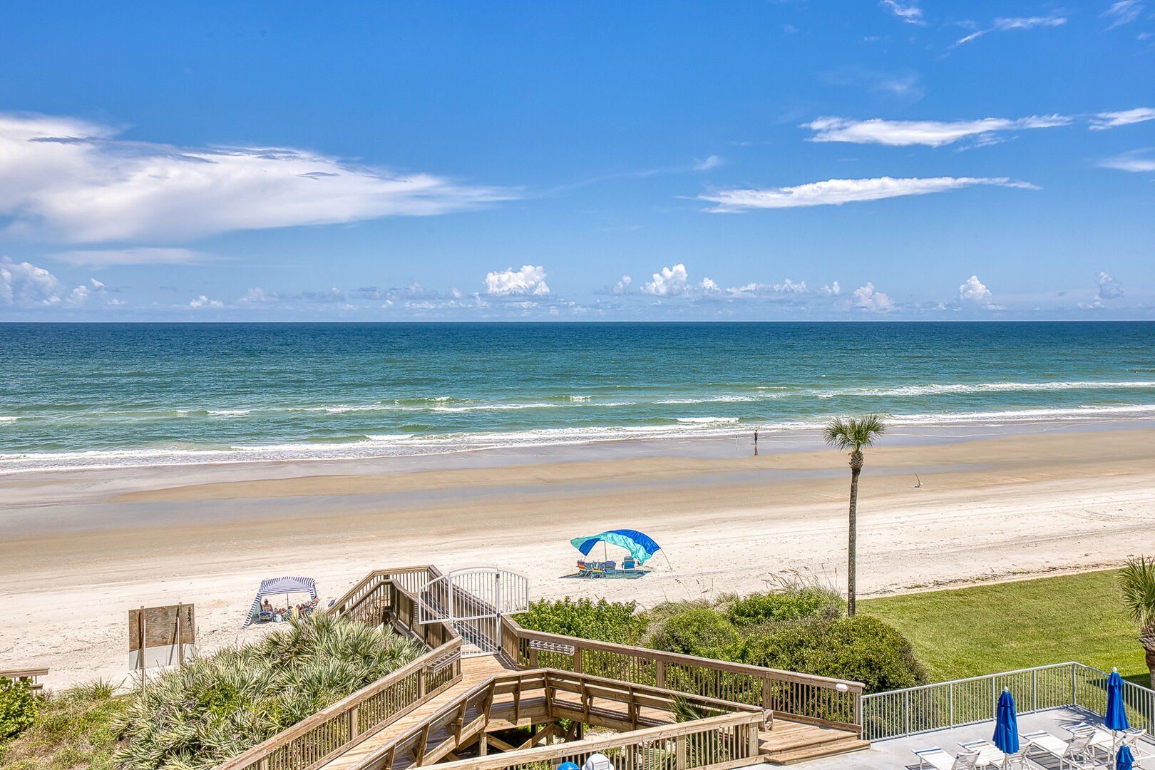Fully Furnished Beautiful 2 Bedroom Seascape Towers Oceanfront Condo – photo 2