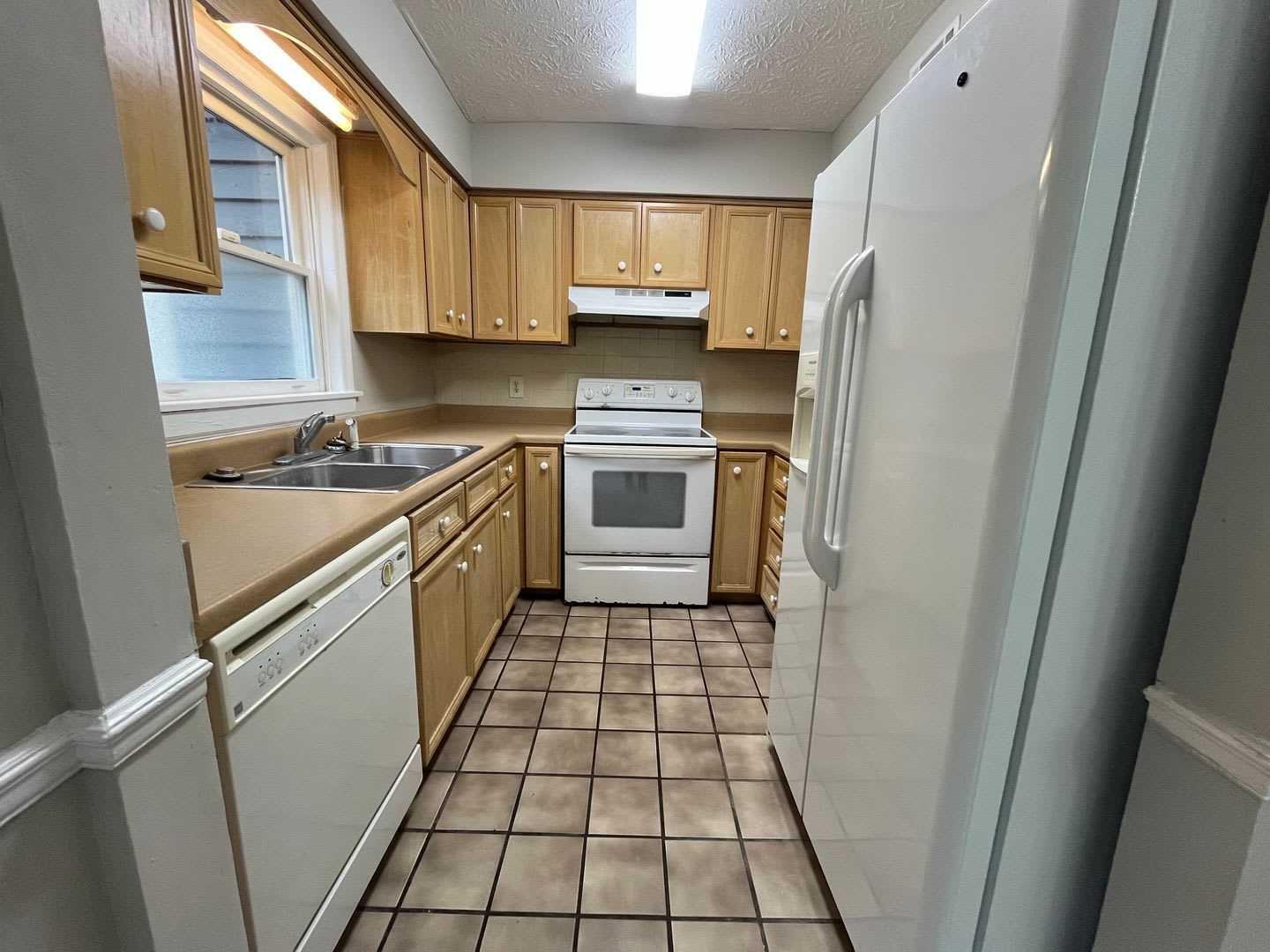 Welcome to 15 Pointer Place a Well-Maintained Home in a Convenient Location – photo 4