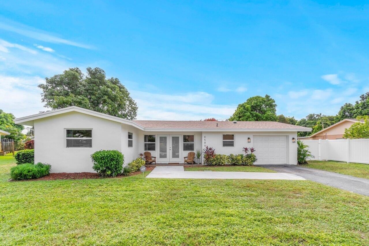 4586 Ellwood Drive – photo 5