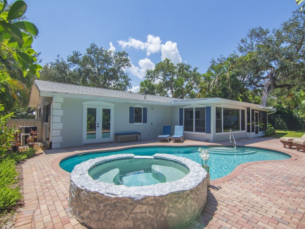 611 Gardenia Lane – photo 1
