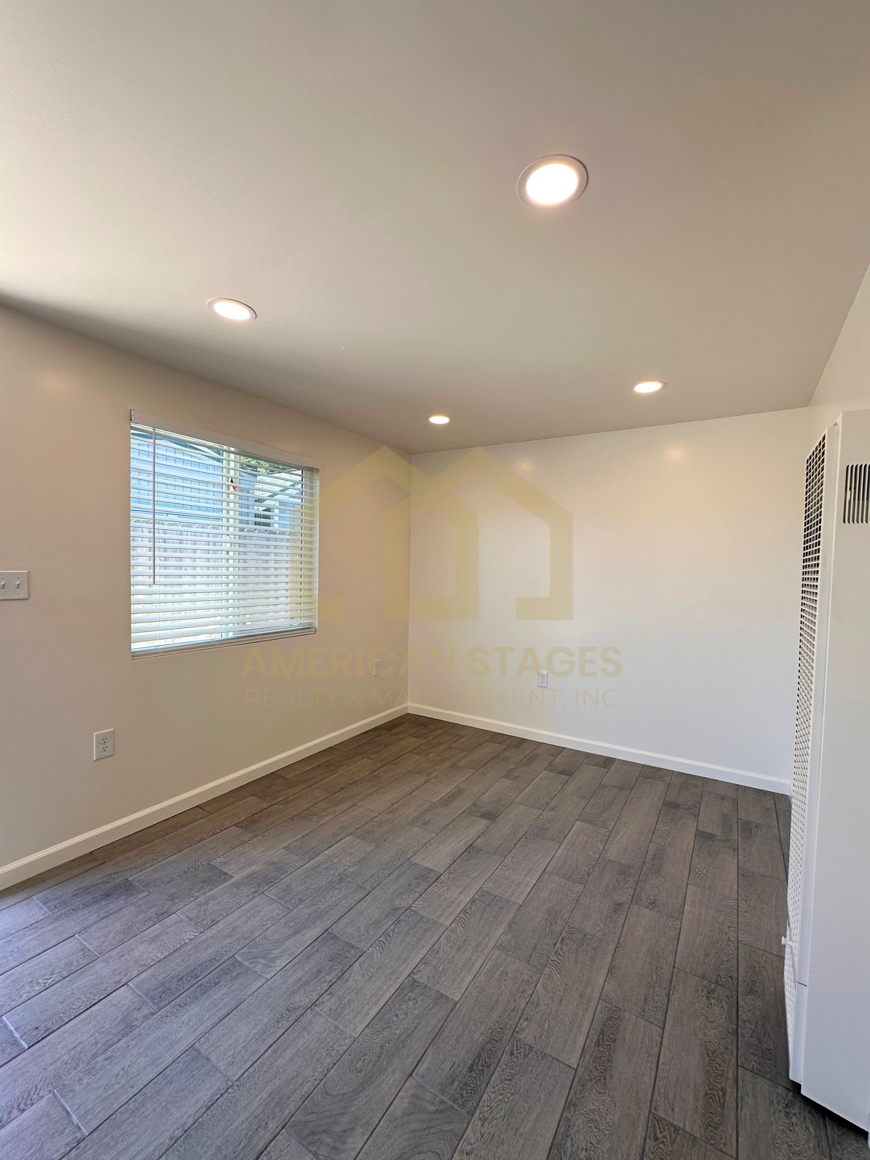 1101 West Oak Avenue B – photo 4