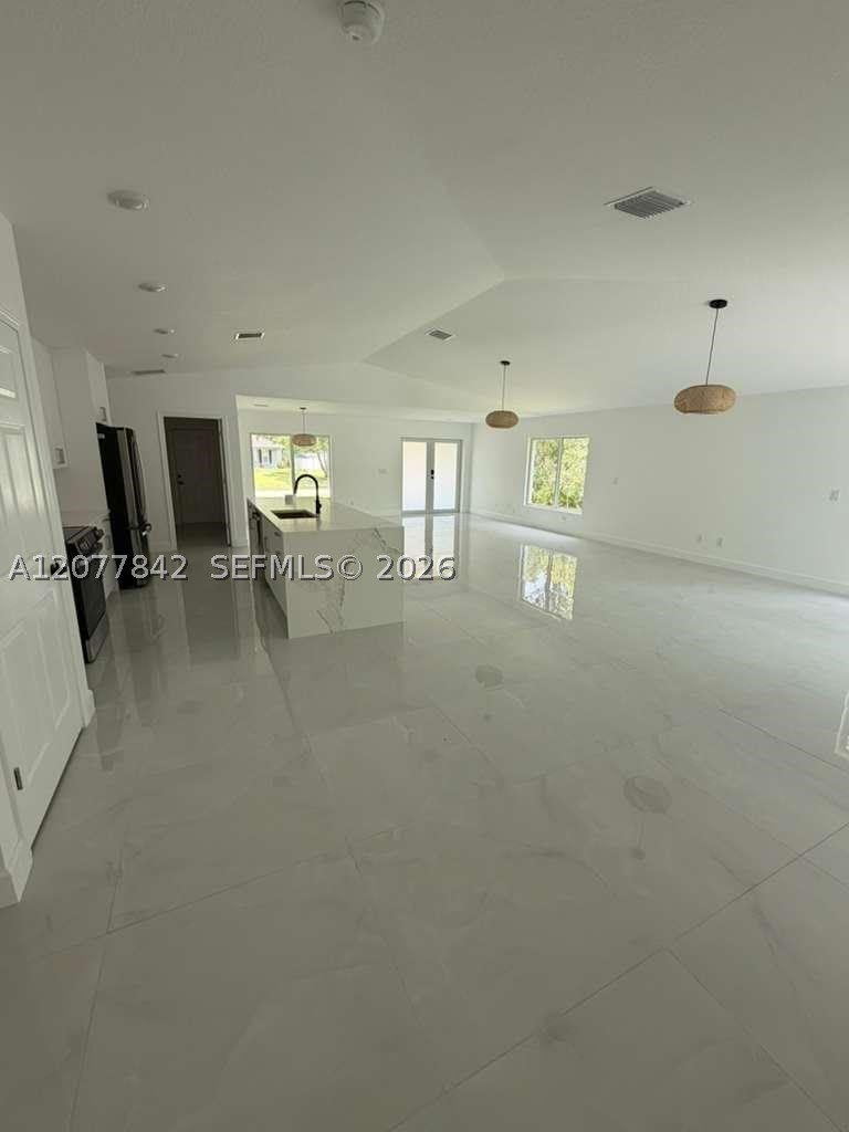 8636 100th Ct – photo 4