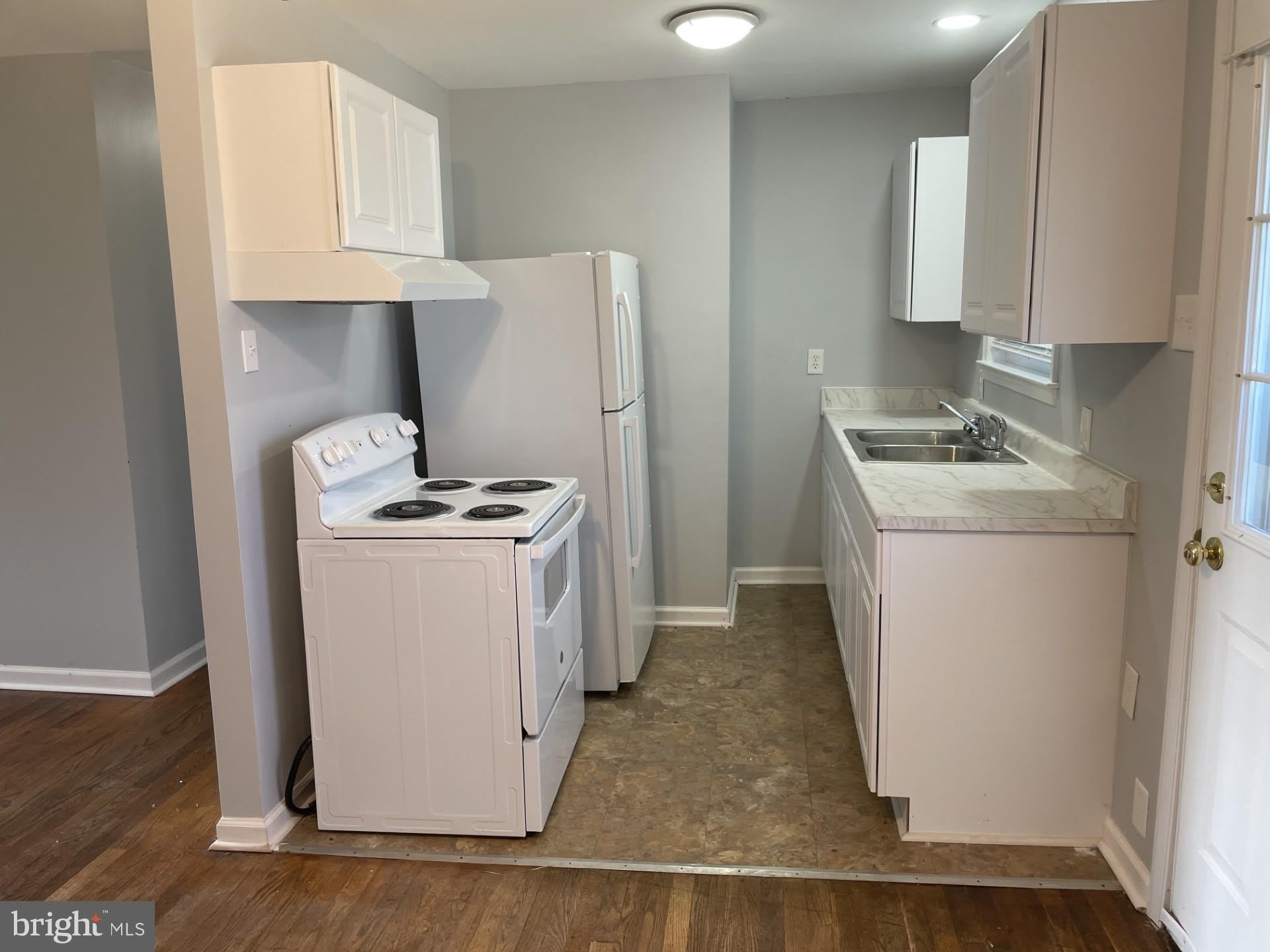 7364 BOTHA Road – photo 3