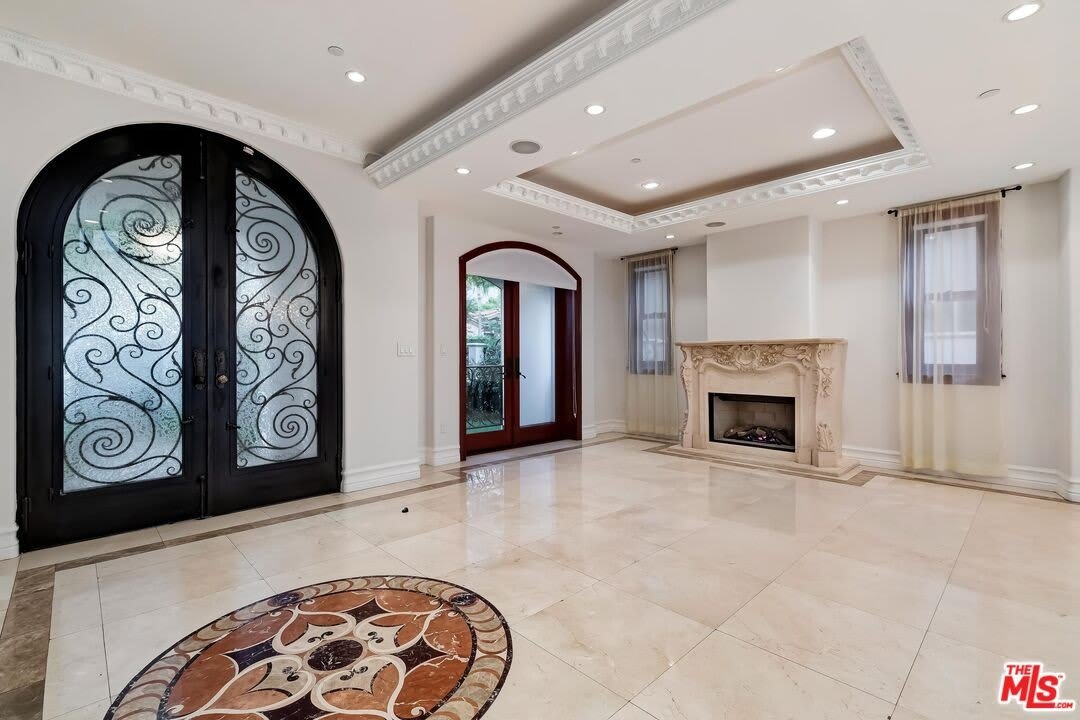 332 S Almont Dr – photo 4