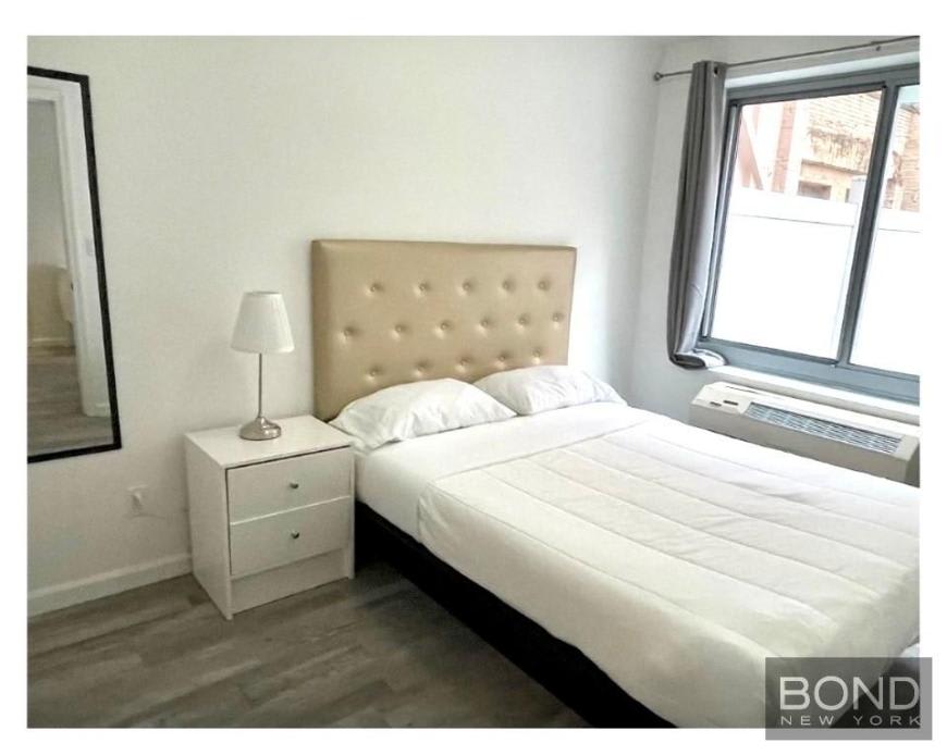 521 West 48th Street – photo 4