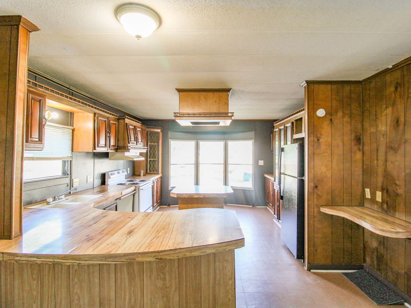 Convenient Pulaski Location – Lawn Care Included! – photo 5