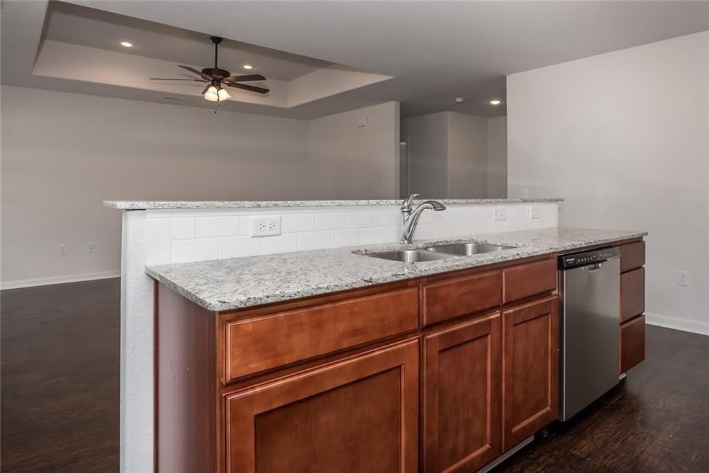 105 N Lion Drive – photo 5