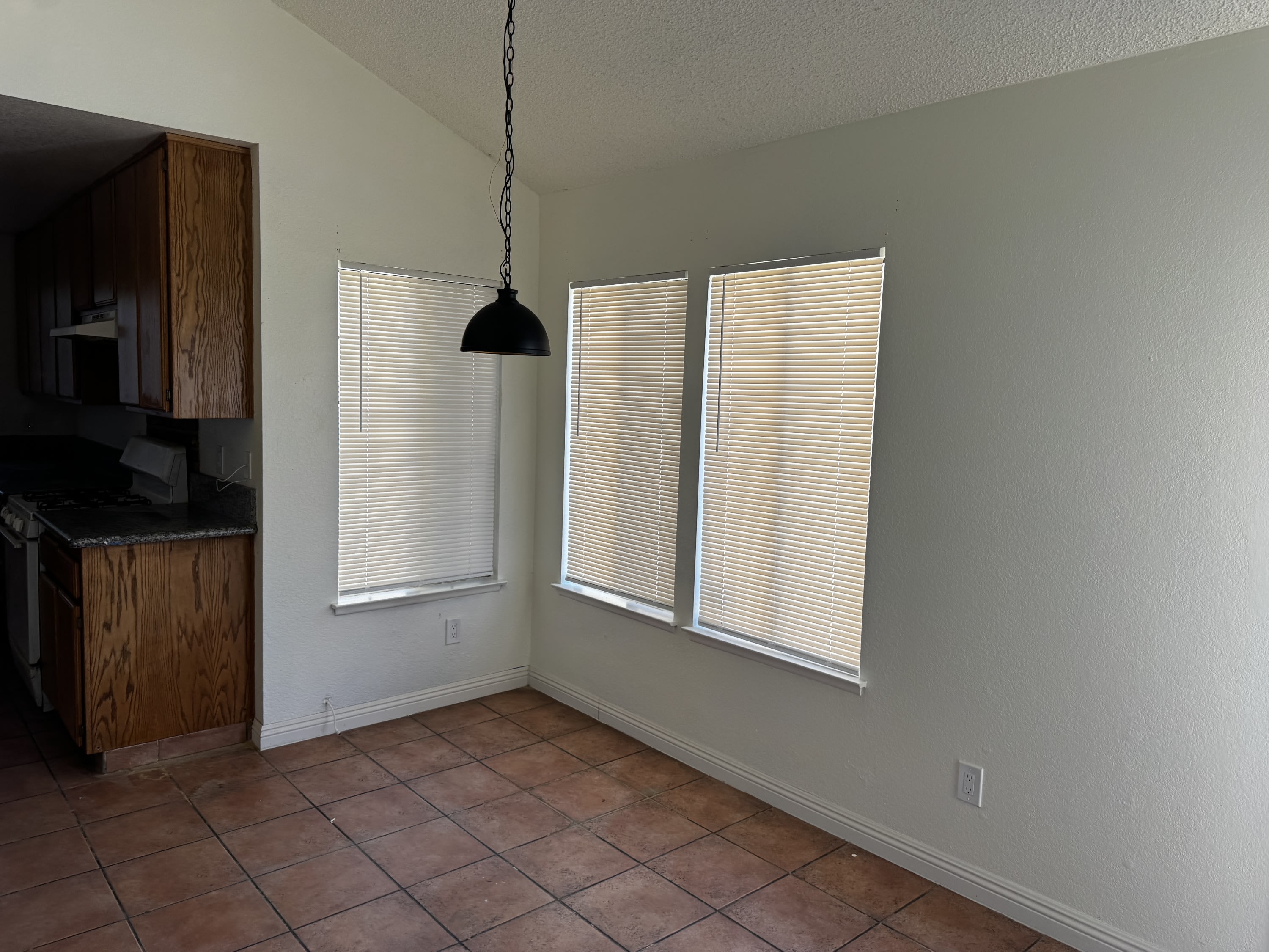 16280 Jasmine Street – photo 4