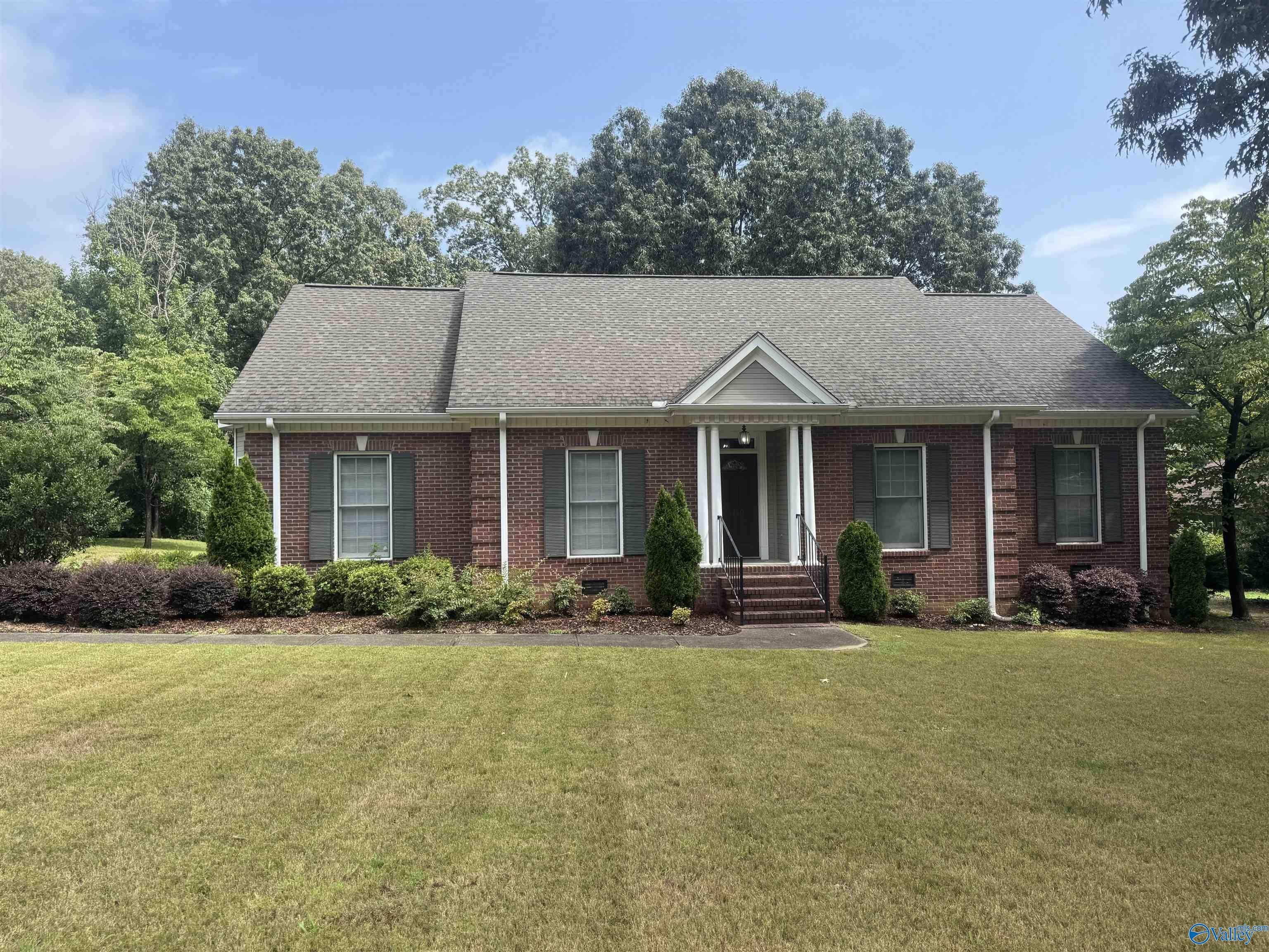 109 Simmons Drive – photo 1