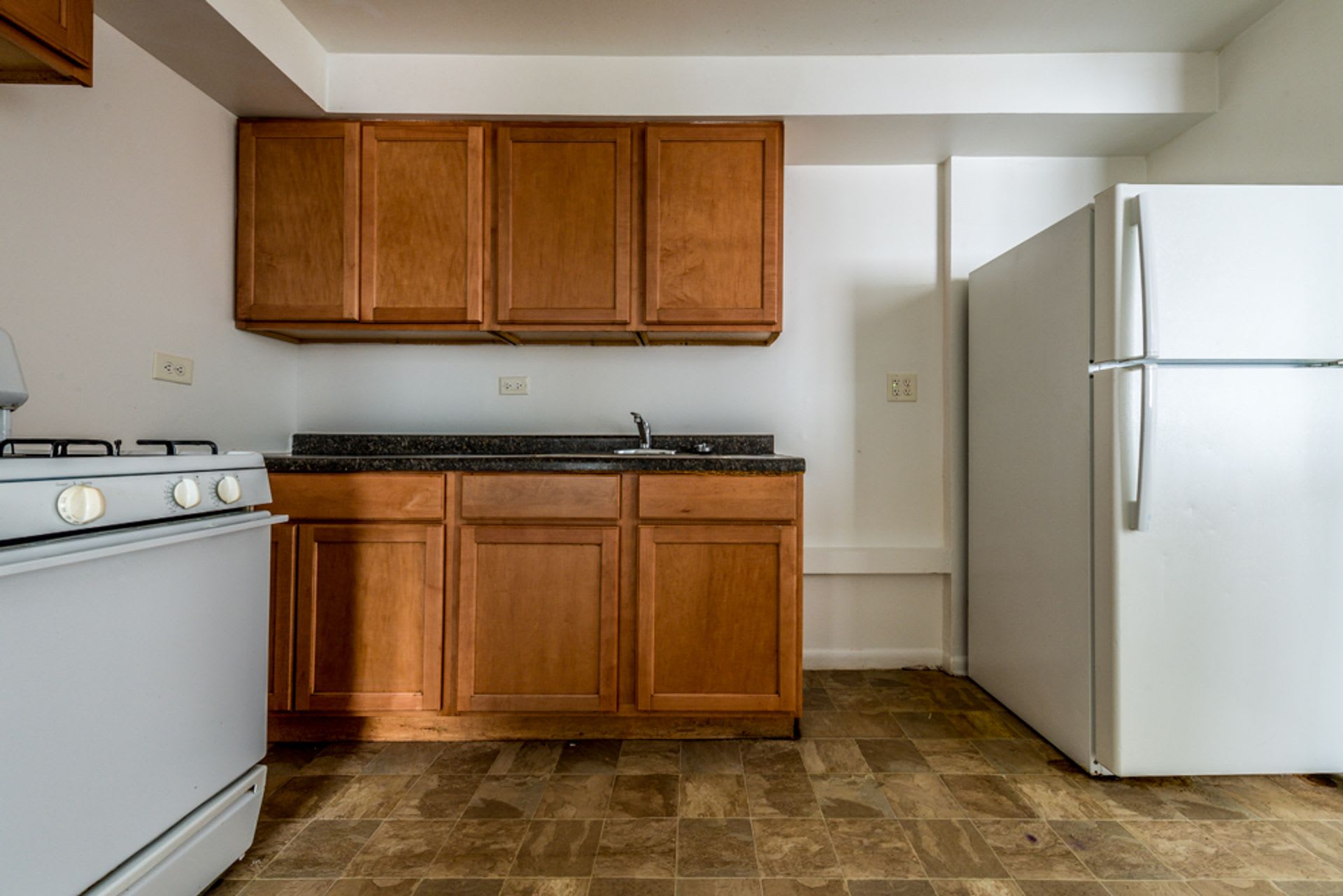 8440 S. Drexel – photo 4