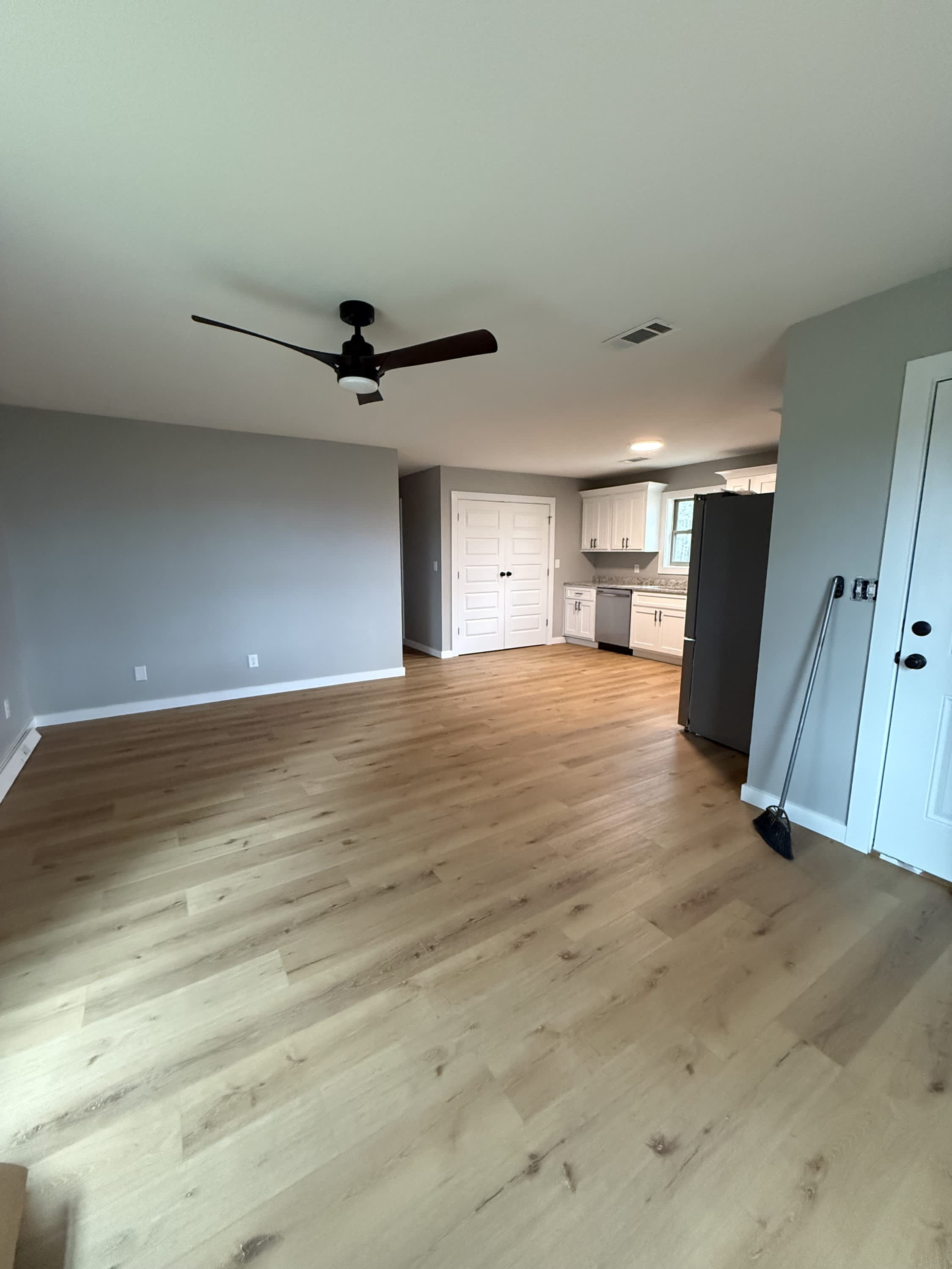 1057 East Olympia StreetUnit B – photo 2