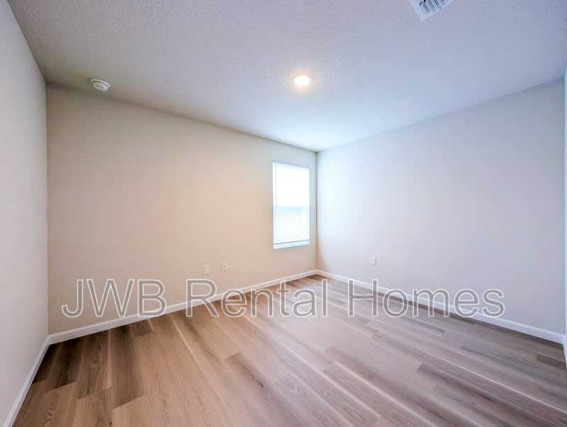 6052 Redpoll Ave – photo 5