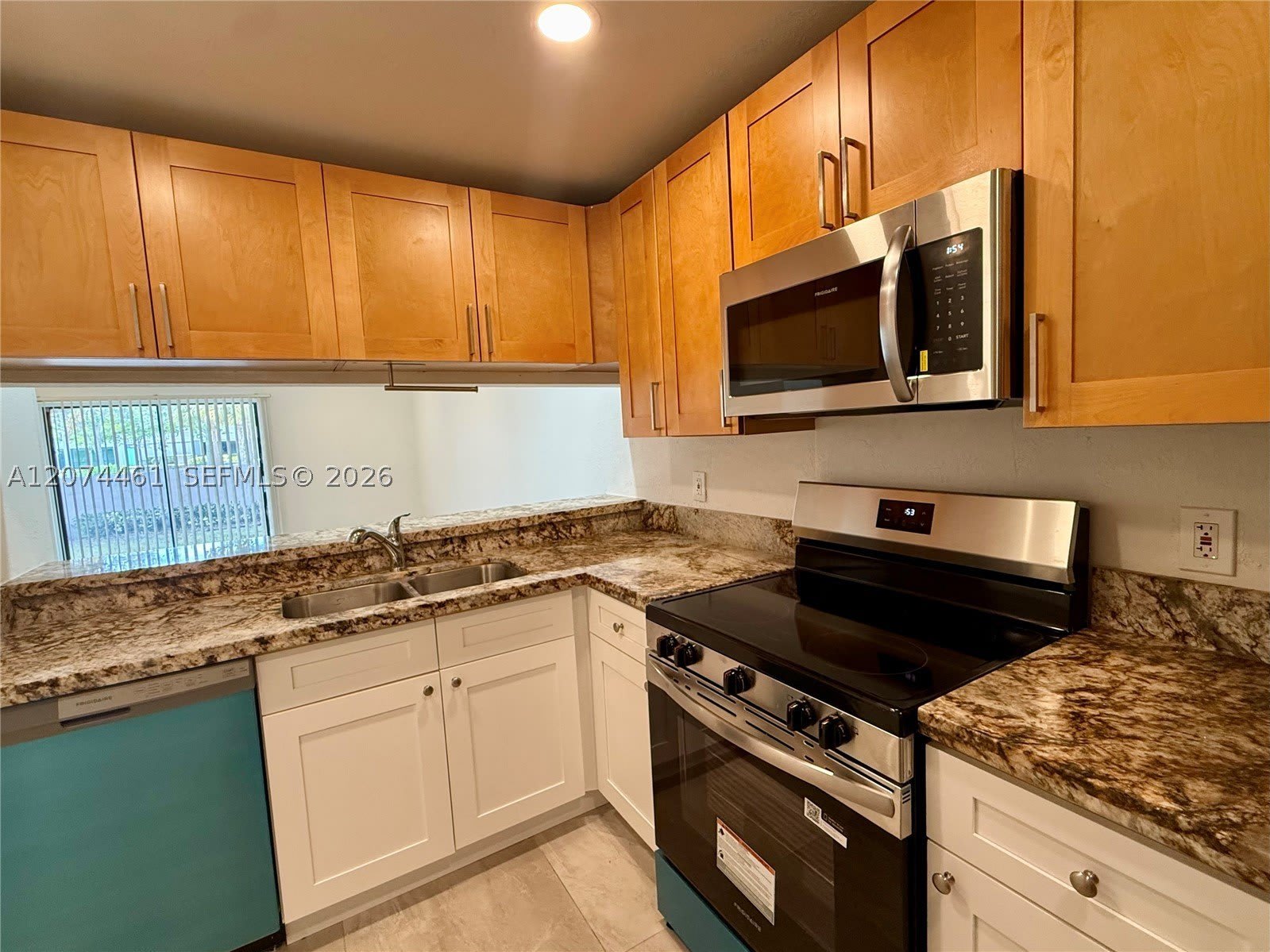 3700 NW 116th Ter – photo 2