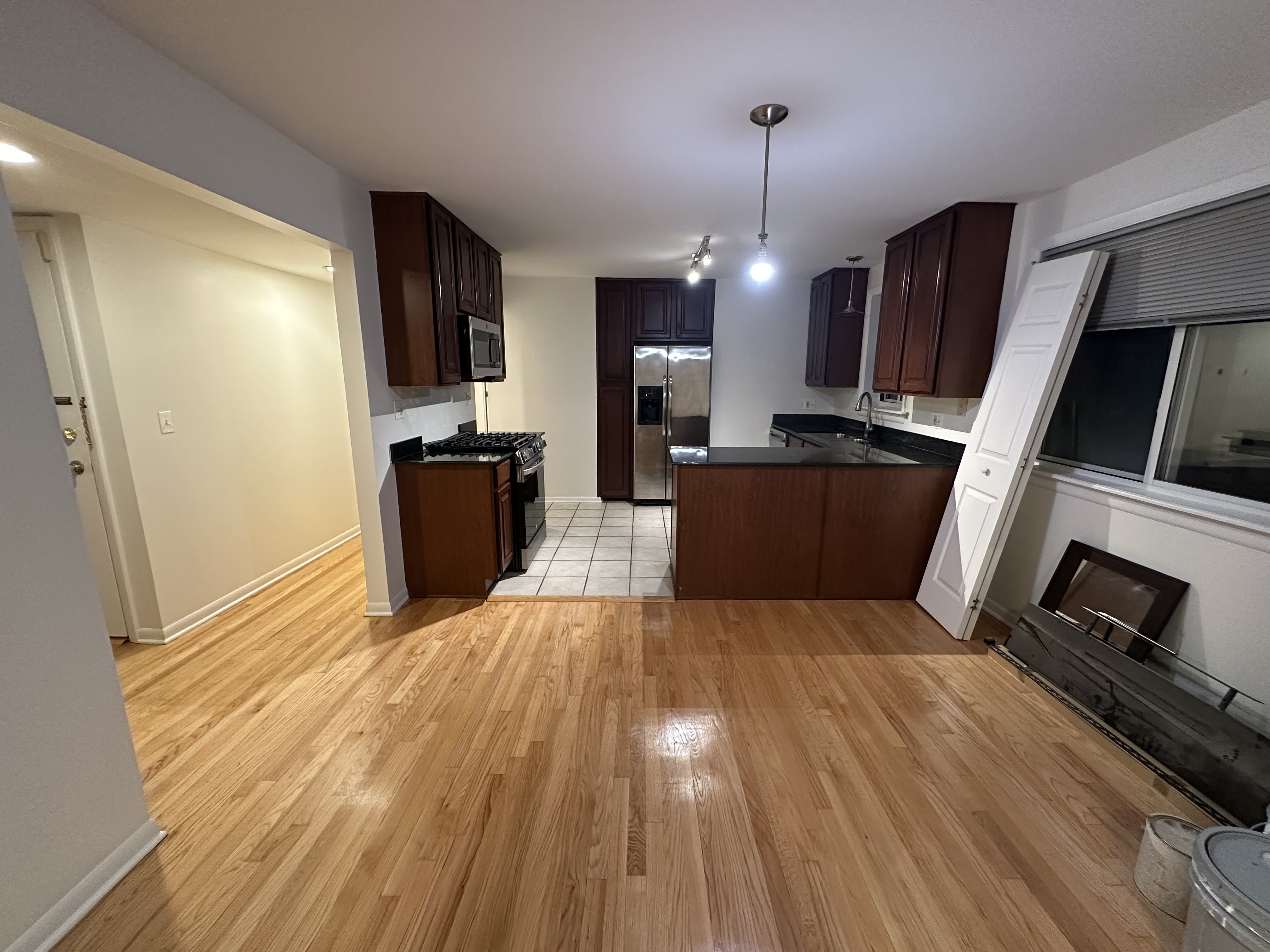 5543 N Campbell Ave – photo 2