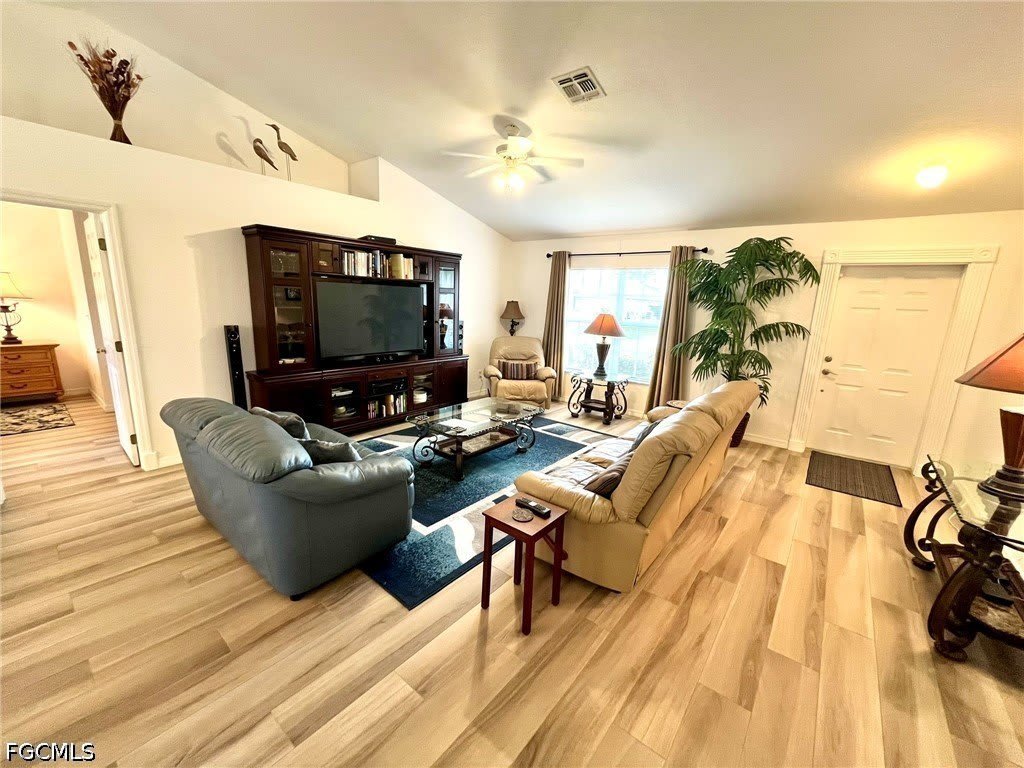 818 SW 8th Place – photo 4