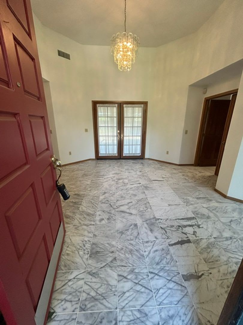 3 Bedroom 2 Bathroom With A Bonus Room And Pool In The El Diamante School District – photo 4
